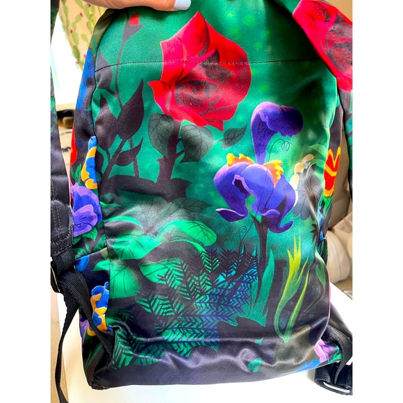 Marc by Marc Jacobs x I Am Not Like Other Girls Bundle - Picture 3 of 10